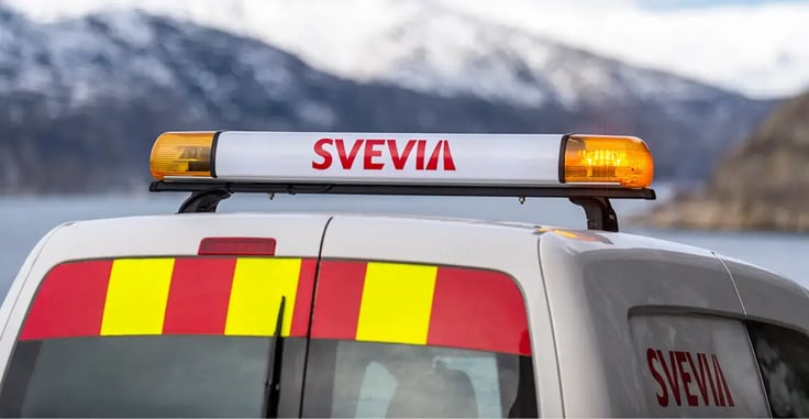 "Svevia Norway vehicle with logo, Svevia streamlines its accounts payable workflow with the AI-solution SEMINE.